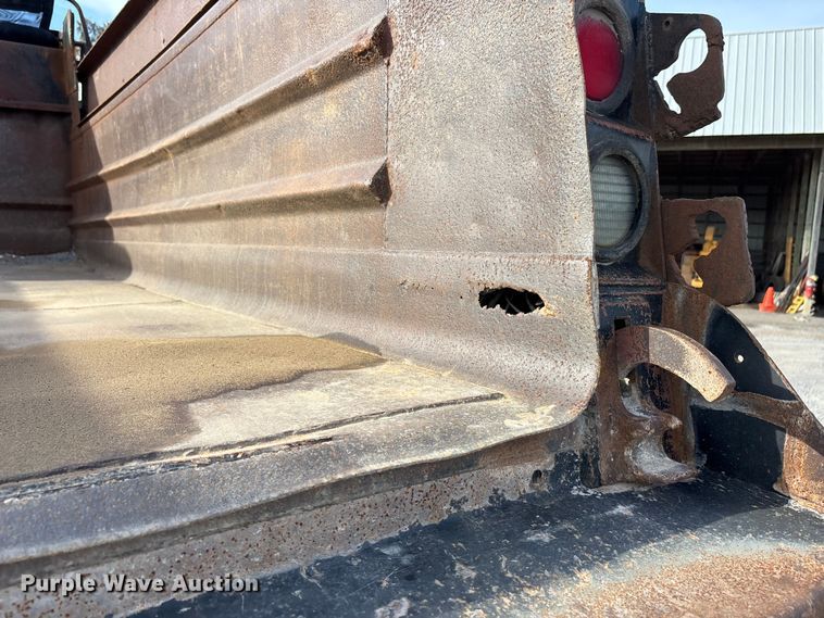 image for item DW7270 2003 GMC C8500 dump truck