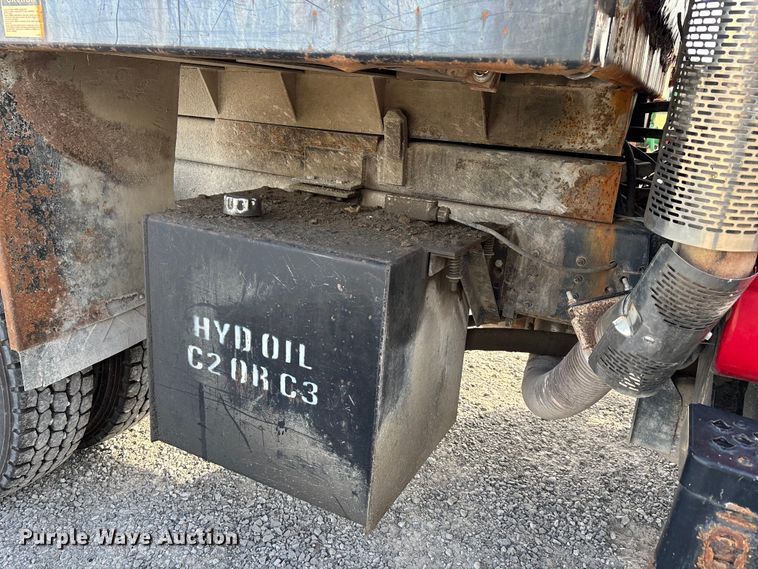 image for item DW7270 2003 GMC C8500 dump truck