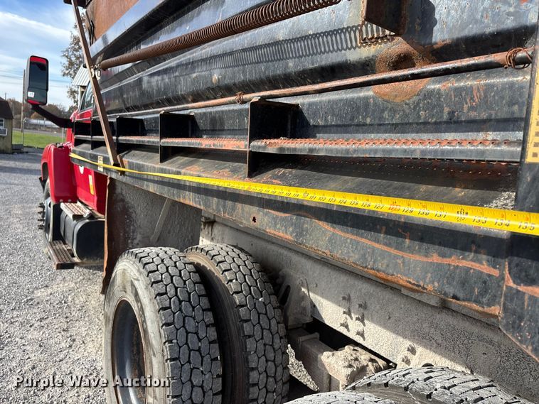 image for item DW7270 2003 GMC C8500 dump truck