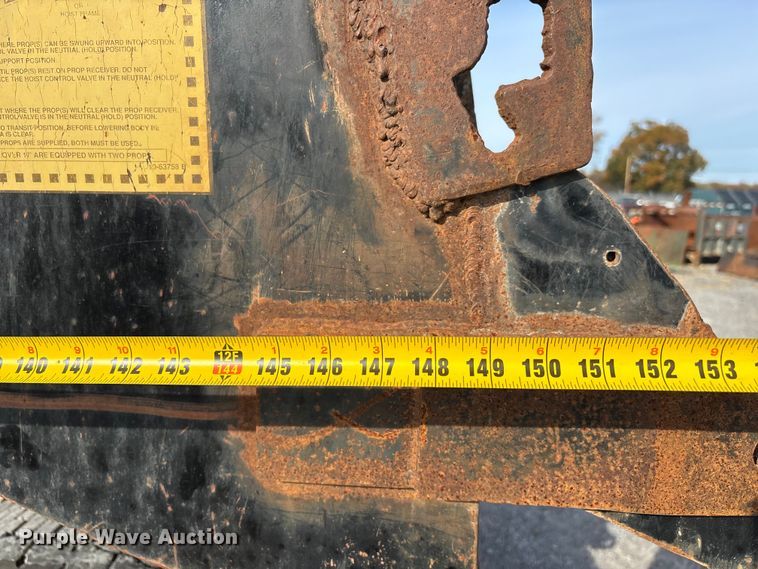 image for item DW7270 2003 GMC C8500 dump truck