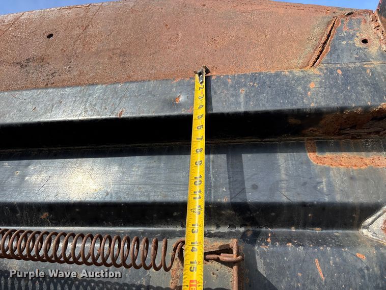 image for item DW7270 2003 GMC C8500 dump truck