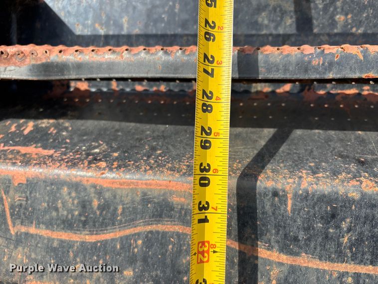 image for item DW7270 2003 GMC C8500 dump truck