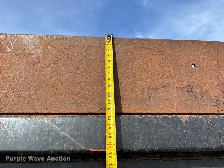 image for item DW7270 2003 GMC C8500 dump truck