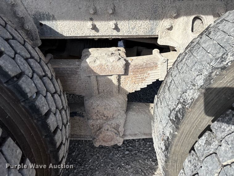 image for item DW7270 2003 GMC C8500 dump truck