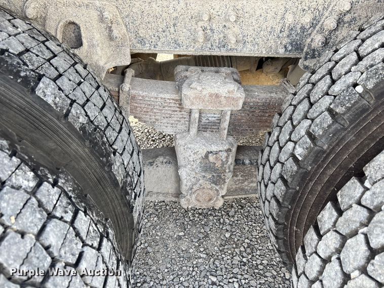 image for item DW7270 2003 GMC C8500 dump truck