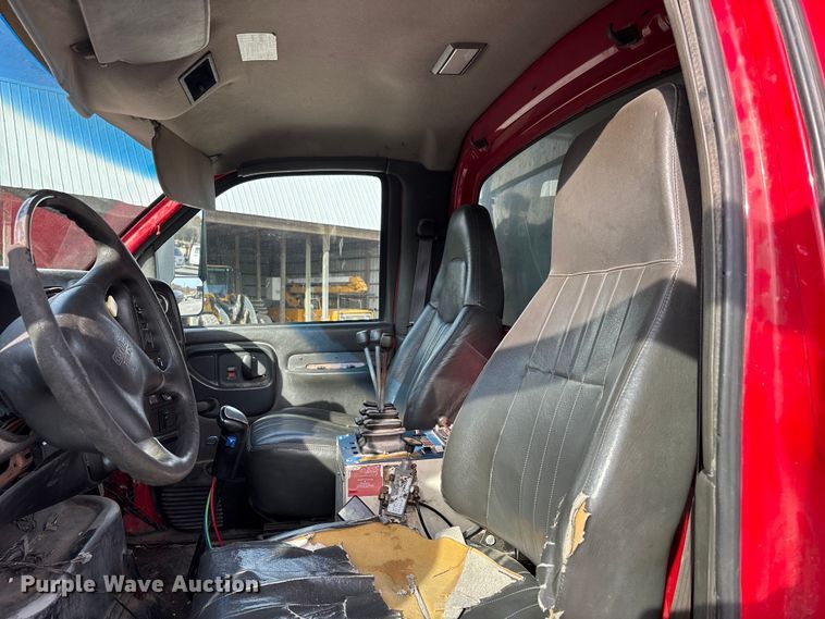 image for item DW7270 2003 GMC C8500 dump truck