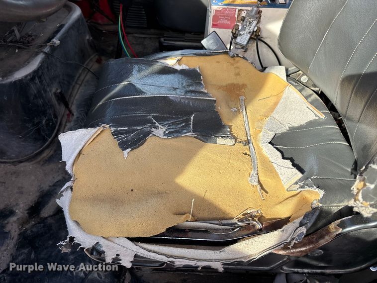 image for item DW7270 2003 GMC C8500 dump truck