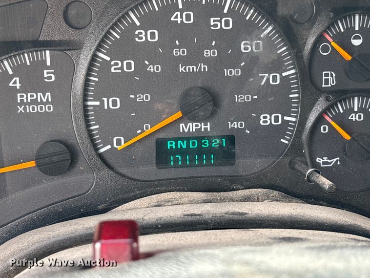 image for item DW7270 2003 GMC C8500 dump truck