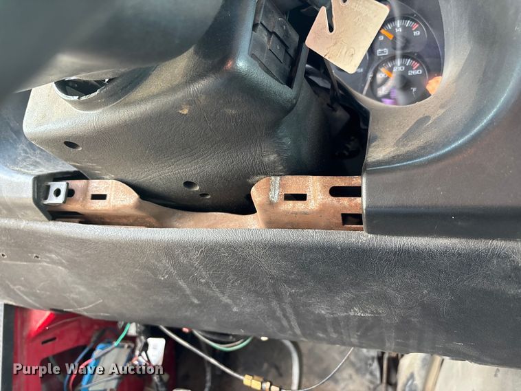 image for item DW7270 2003 GMC C8500 dump truck