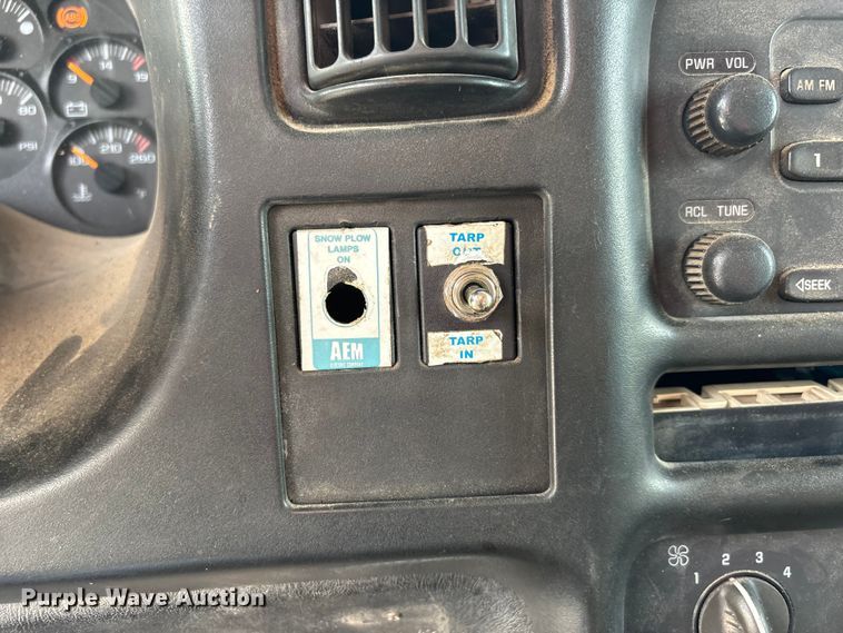 image for item DW7270 2003 GMC C8500 dump truck