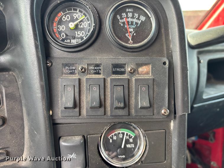 image for item DW7270 2003 GMC C8500 dump truck