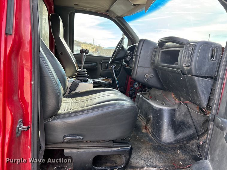 image for item DW7270 2003 GMC C8500 dump truck