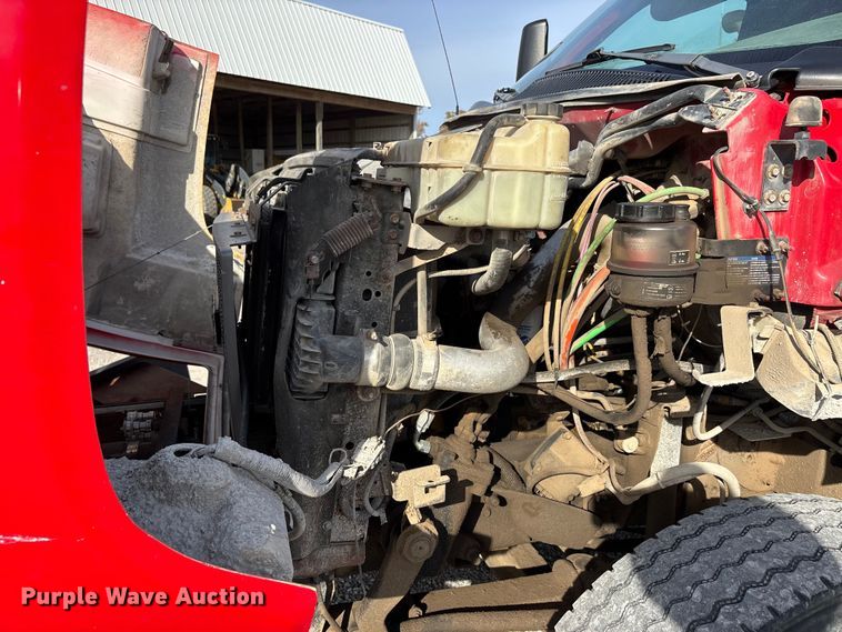 image for item DW7270 2003 GMC C8500 dump truck