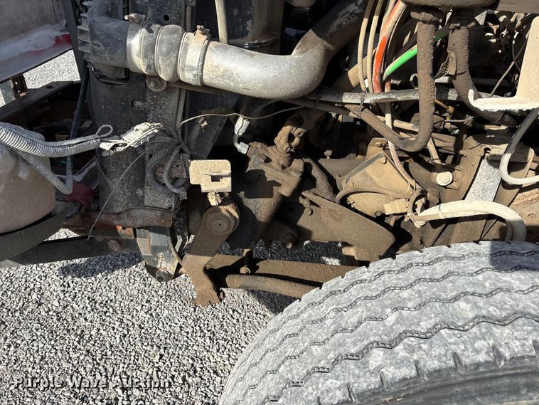 image for item DW7270 2003 GMC C8500 dump truck