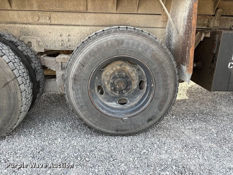 image for item DW7270 2003 GMC C8500 dump truck