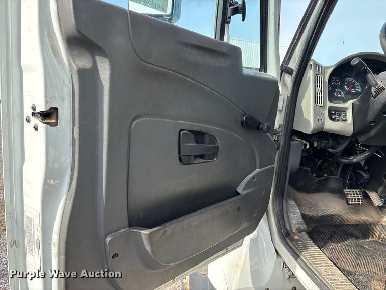 image for item DW7271 2013 International WorkStar 7300 dump truck