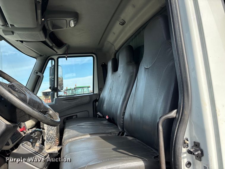 image for item DW7271 2013 International WorkStar 7300 dump truck