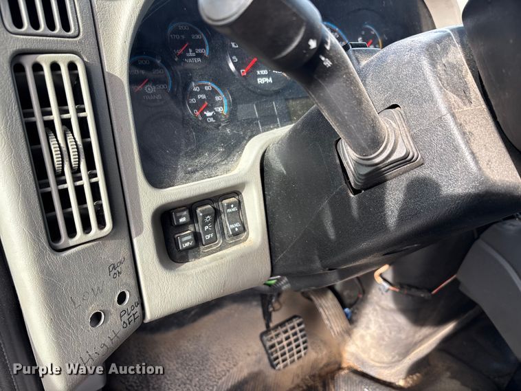 image for item DW7271 2013 International WorkStar 7300 dump truck