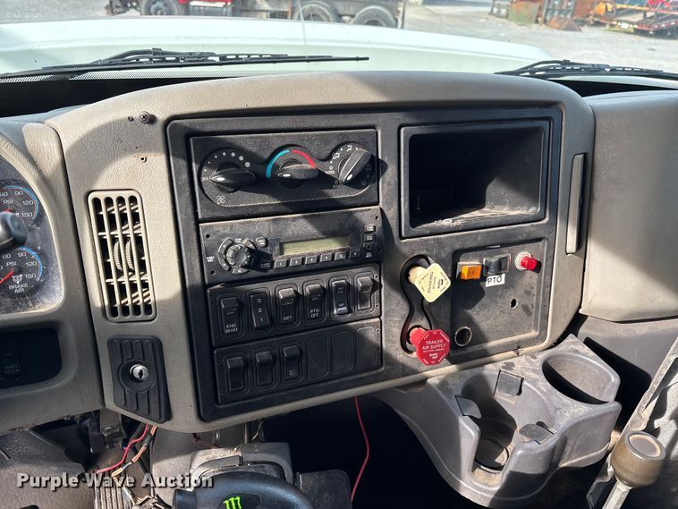 image for item DW7271 2013 International WorkStar 7300 dump truck