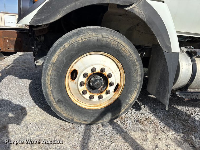 image for item DW7271 2013 International WorkStar 7300 dump truck