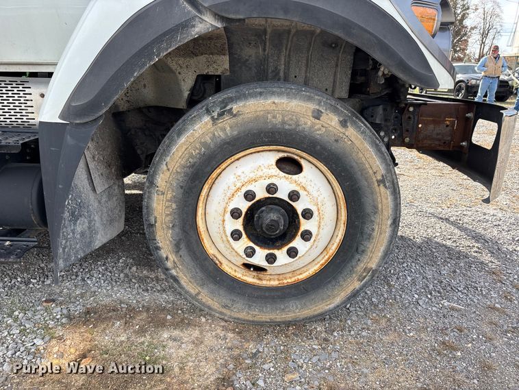 image for item DW7271 2013 International WorkStar 7300 dump truck