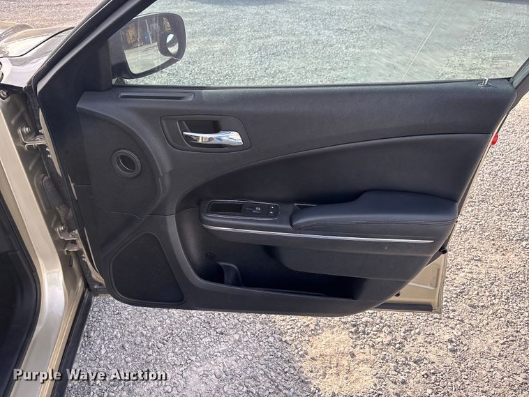 image for item DW7272 2011 Dodge Charger Police 