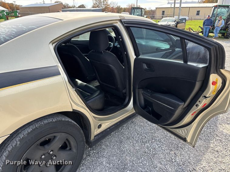 image for item DW7272 2011 Dodge Charger Police 