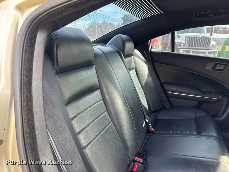 image for item DW7272 2011 Dodge Charger Police 