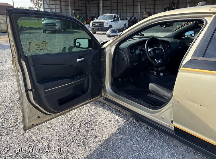 image for item DW7274 2011 Dodge Charger Police 