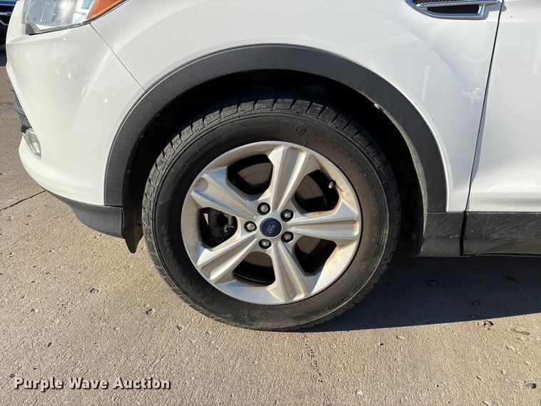 image for item DW7281 2015 Ford Escape SE SUV