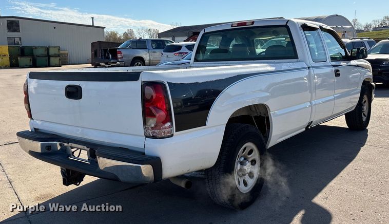 image for item DW7282 2006 Chevrolet Silverado 1500 Ext. Cab pickup truck