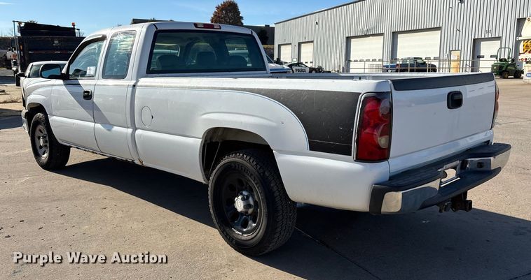image for item DW7282 2006 Chevrolet Silverado 1500 Ext. Cab pickup truck