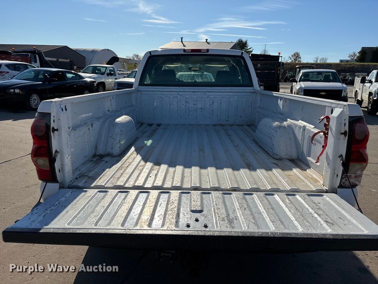 image for item DW7282 2006 Chevrolet Silverado 1500 Ext. Cab pickup truck