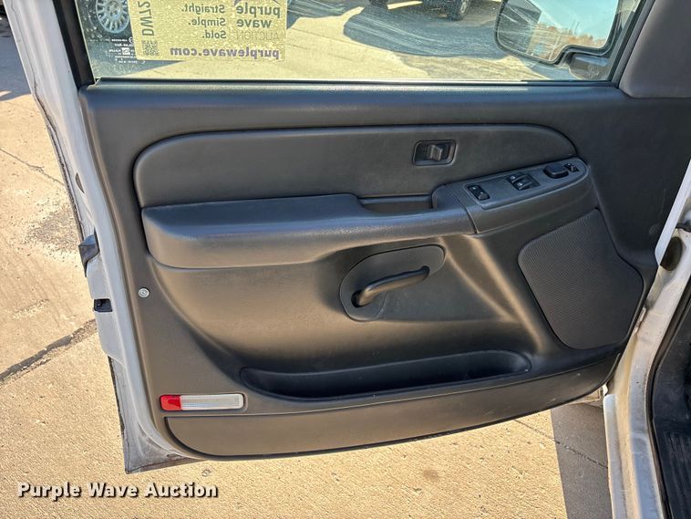 image for item DW7282 2006 Chevrolet Silverado 1500 Ext. Cab pickup truck