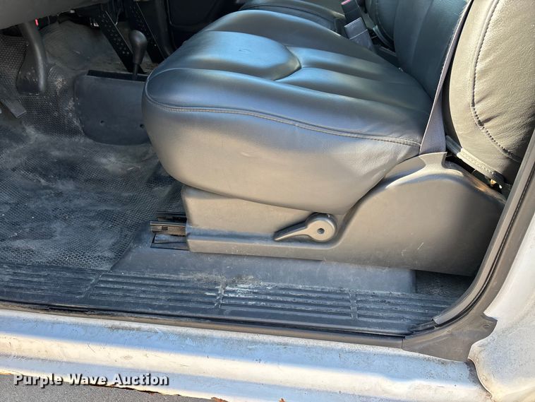 image for item DW7282 2006 Chevrolet Silverado 1500 Ext. Cab pickup truck