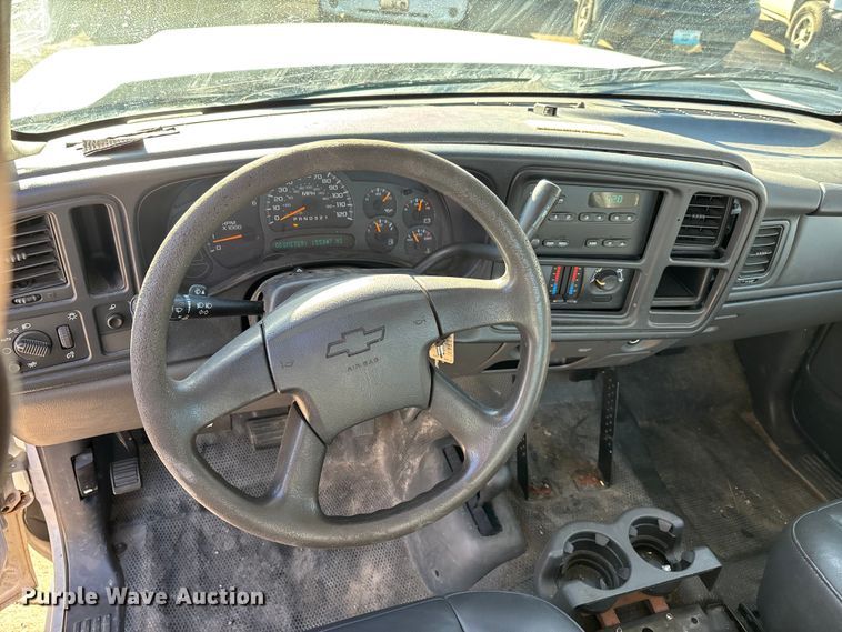 image for item DW7282 2006 Chevrolet Silverado 1500 Ext. Cab pickup truck