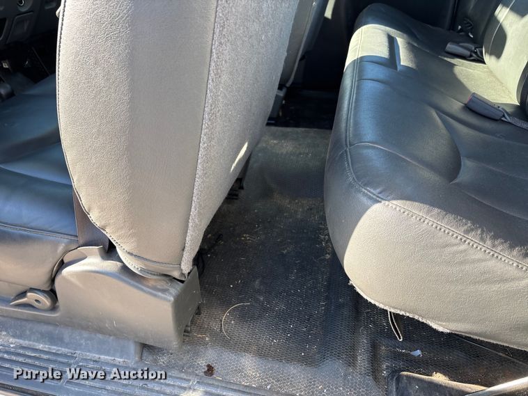 image for item DW7282 2006 Chevrolet Silverado 1500 Ext. Cab pickup truck