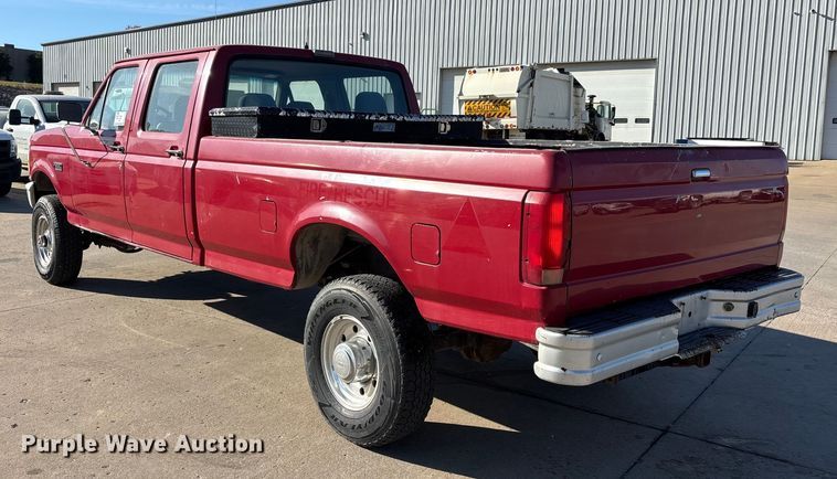 image for item DW7283 1993 Ford F350 XL Crew Cab pickup truck