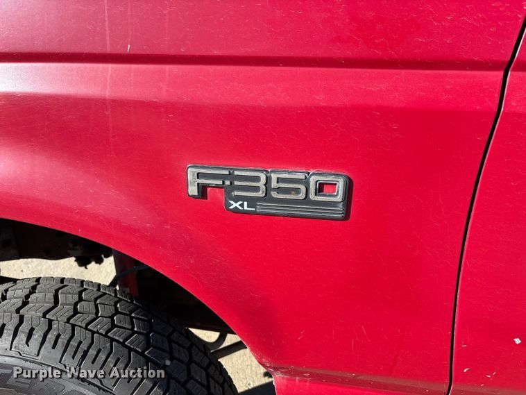 image for item DW7283 1993 Ford F350 XL Crew Cab pickup truck