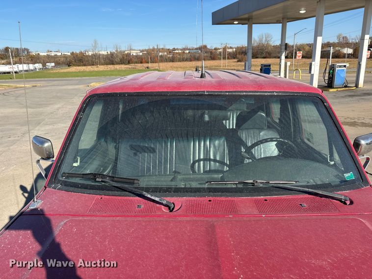 image for item DW7283 1993 Ford F350 XL Crew Cab pickup truck