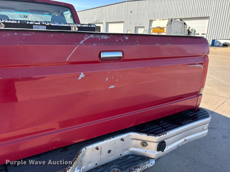 image for item DW7283 1993 Ford F350 XL Crew Cab pickup truck