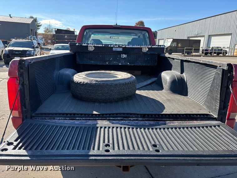 image for item DW7283 1993 Ford F350 XL Crew Cab pickup truck