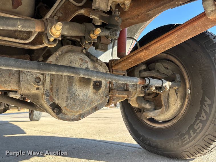 image for item DW7283 1993 Ford F350 XL Crew Cab pickup truck