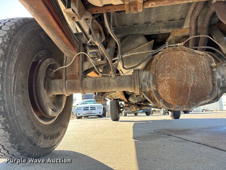 image for item DW7283 1993 Ford F350 XL Crew Cab pickup truck