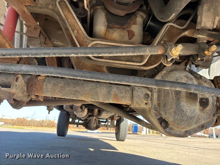 image for item DW7283 1993 Ford F350 XL Crew Cab pickup truck