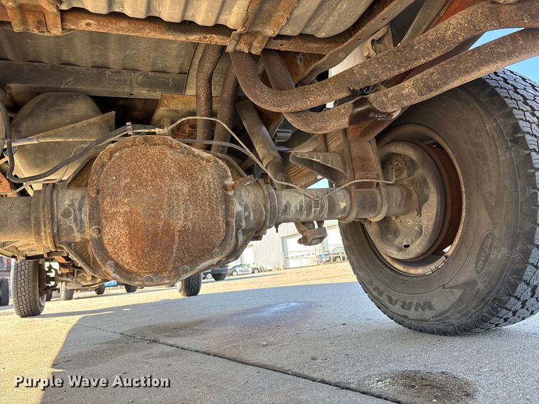 image for item DW7283 1993 Ford F350 XL Crew Cab pickup truck