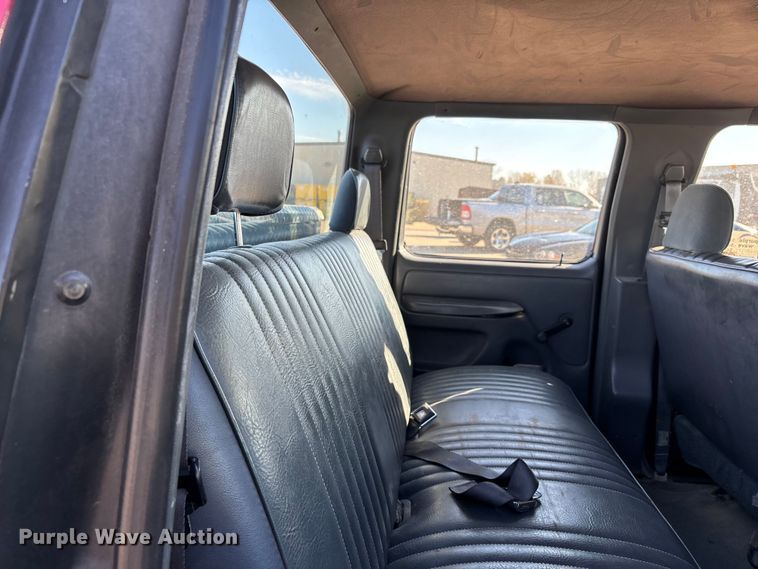 image for item DW7283 1993 Ford F350 XL Crew Cab pickup truck