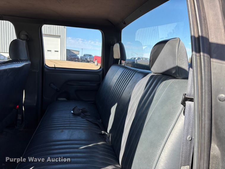 image for item DW7283 1993 Ford F350 XL Crew Cab pickup truck