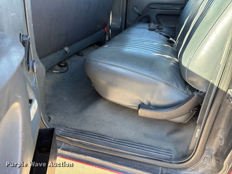 image for item DW7283 1993 Ford F350 XL Crew Cab pickup truck