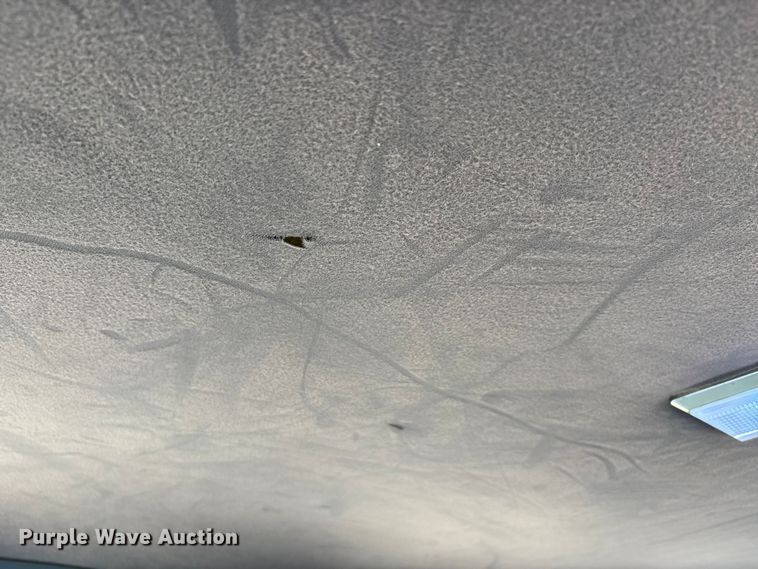 image for item DW7283 1993 Ford F350 XL Crew Cab pickup truck